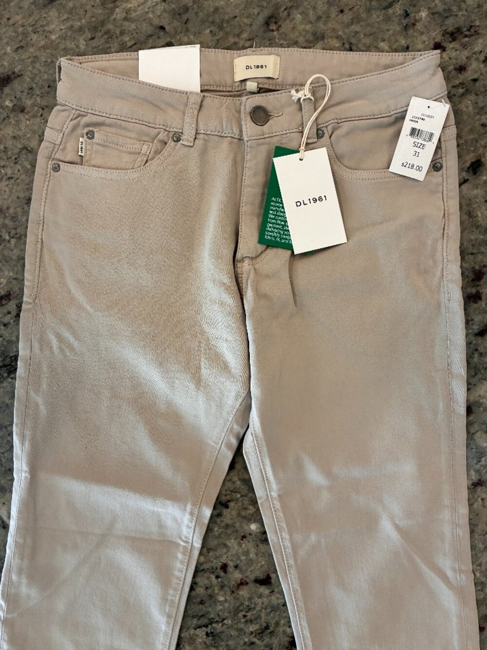 DL1961 Men’s Orion Slim Pants 31x30 Beige NWT